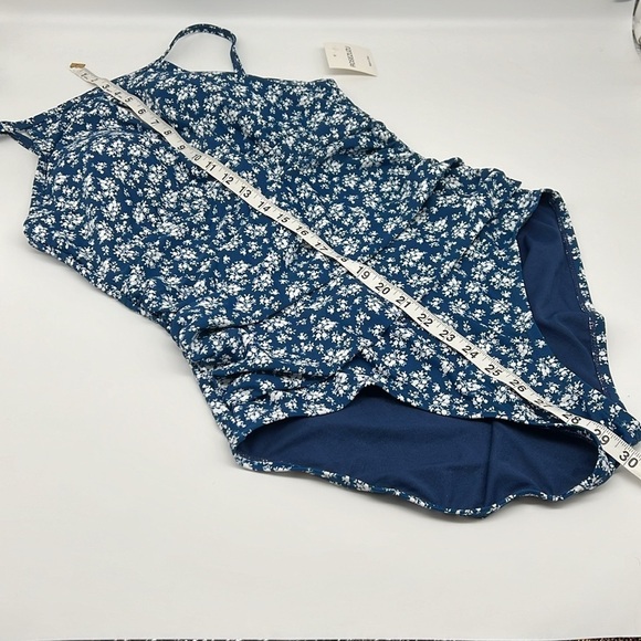Rosezuzu Ruched High Neck Keyhole Ditzy Baby’s Breath Floral Tummy Control Swim - Picture 14 of 15